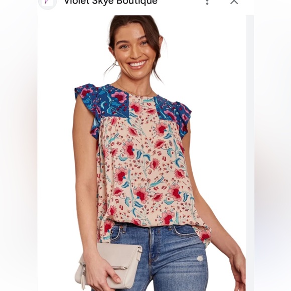 ANDREE BY UNIT Tops - ANDREE BY‎ UNIT Floral Blouse with Blue Accents